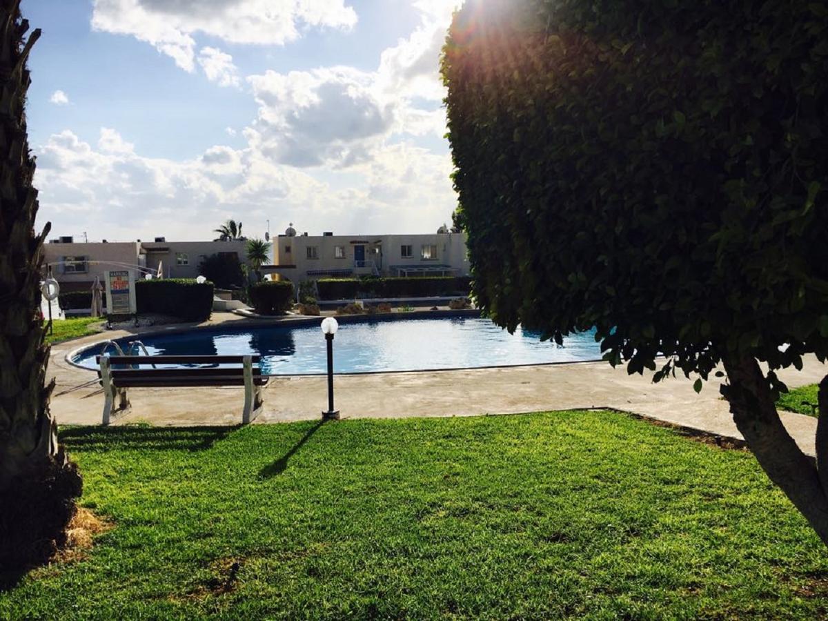Townhouse Coral Bay Village Kissonerga Esterno foto