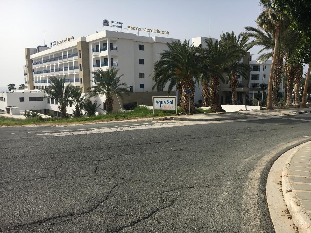 Townhouse Coral Bay Village Kissonerga Esterno foto